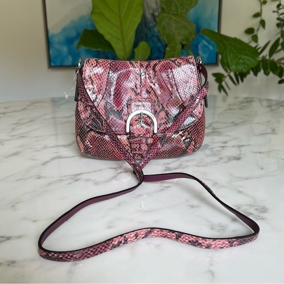 NWOT Coach Python Embossed Soho Snakeskin Leather Crossbody Bag Swingpack F45648 - Picture 2 of 15